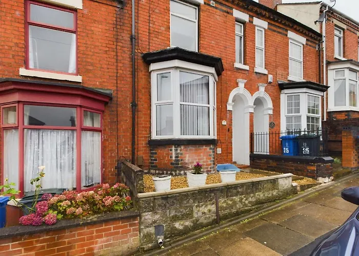 Pottery House - Stoke On Trent -Free Parking - Central Location - Sleep 8