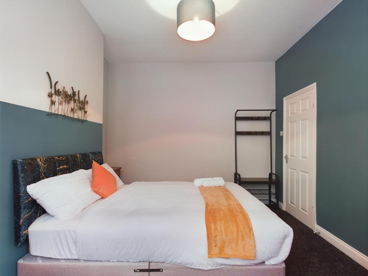 Pottery House - On Trent -free Parking - Location - Sleep 8 Holiday home Stoke-on-Trent