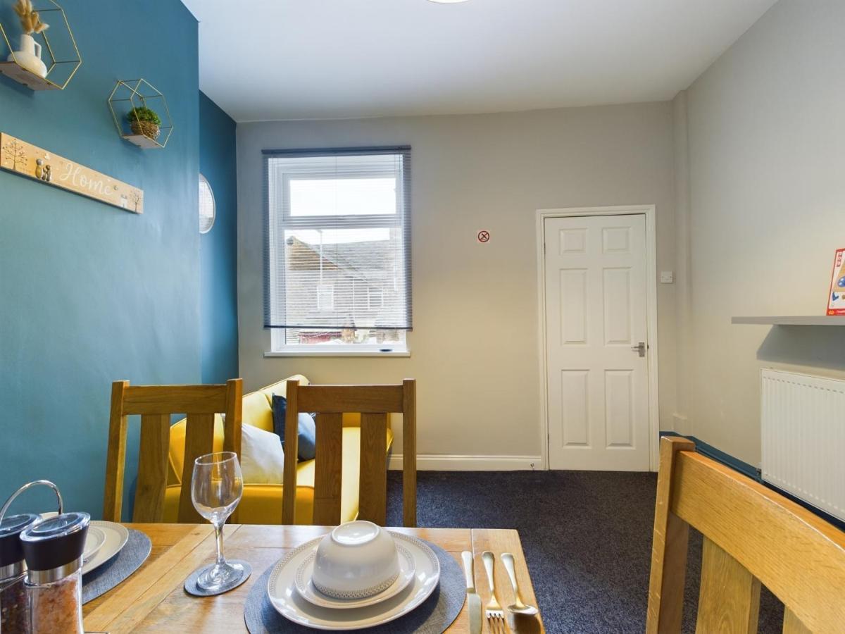 Holiday home Pottery House - On Trent -free Parking - Location - Sleep 8 *
