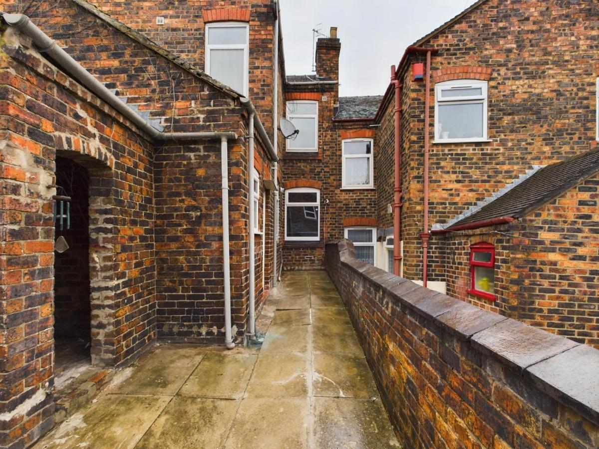Pottery House - On Trent -free Parking - Location - Sleep 8 *